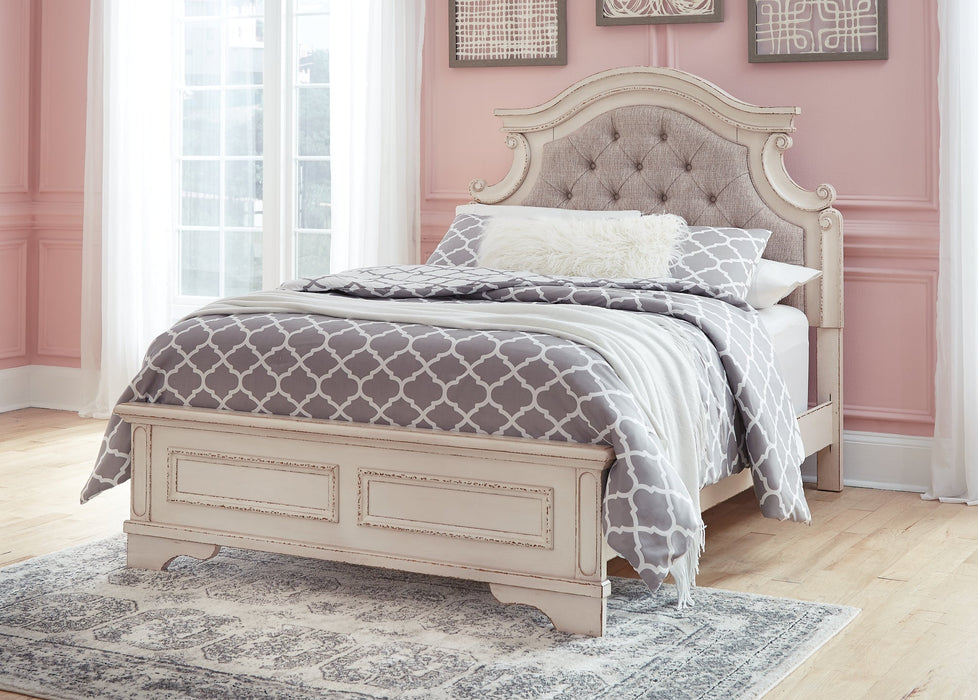 Realyn Full Panel Bed with Mirrored Dresser and Chest Homeline Furniture