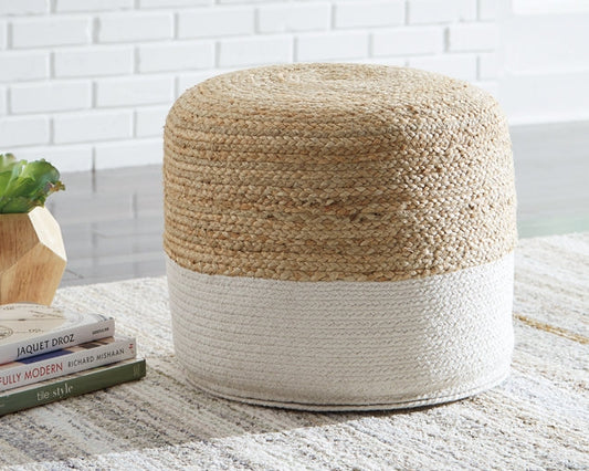 Sweed Valley Pouf Homeline Furniture