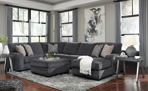 Tracling 3-Piece Sectional with Ottoman Homeline Furniture