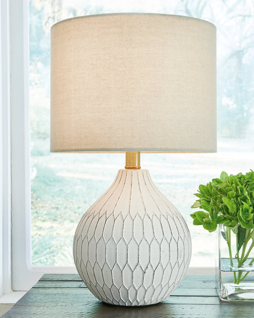 Wardmont Ceramic Table Lamp (1/CN) Homeline Furniture