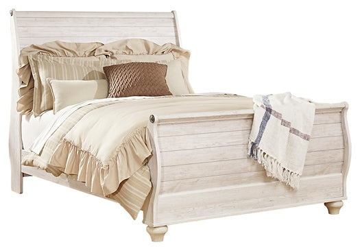 Willowton Queen Sleigh Bed with Mirrored Dresser, Chest and 2 Nightstands Homeline Furniture