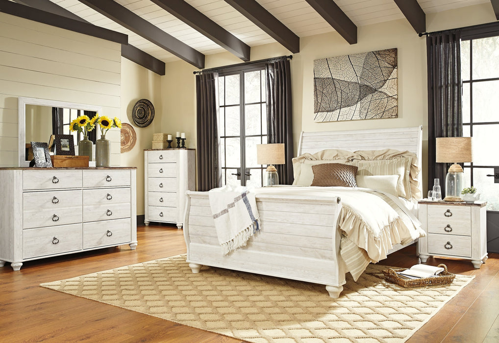 Willowton Queen Sleigh Bed with Mirrored Dresser, Chest and Nightstand Homeline Furniture