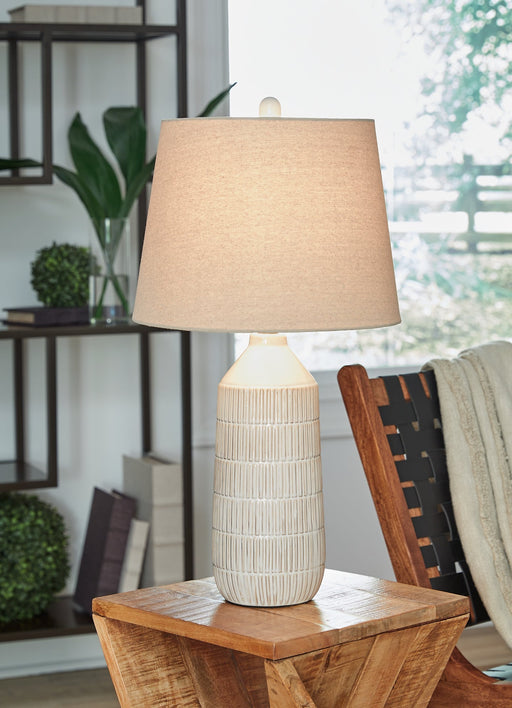 Willport Ceramic Table Lamp (2/CN) Homeline Furniture