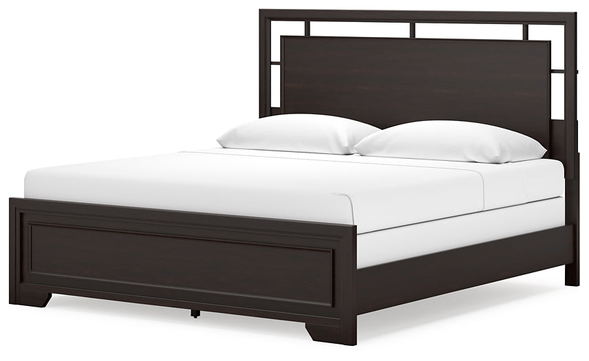 Covetown King Panel Bed with Dresser