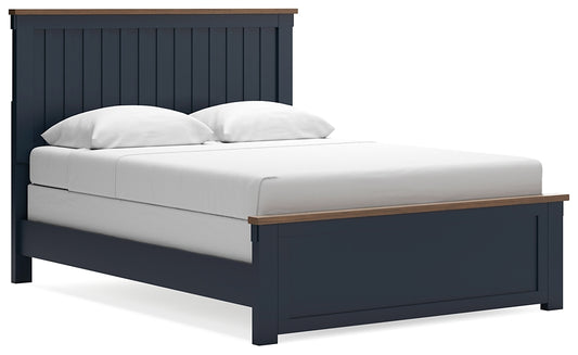 Landocken Queen Panel Bed