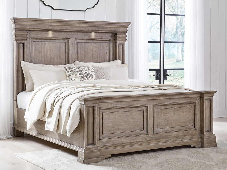 Blairhurst Queen Panel Bed with Dresser