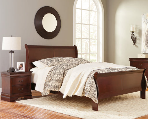 Alisdair Full Sleigh Bed with 2 Nightstands Homeline Furniture