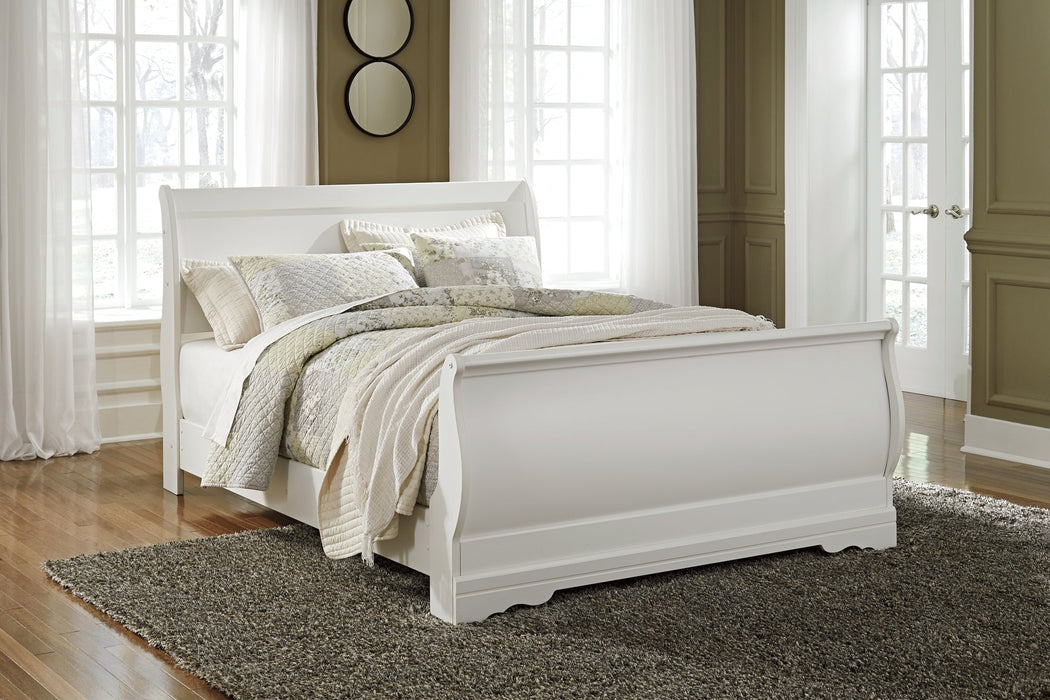 Anarasia Queen Sleigh Bed with Mirrored Dresser and Nightstand Homeline Furniture