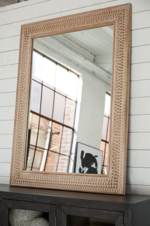 Belenburg Accent Mirror Homeline Furniture