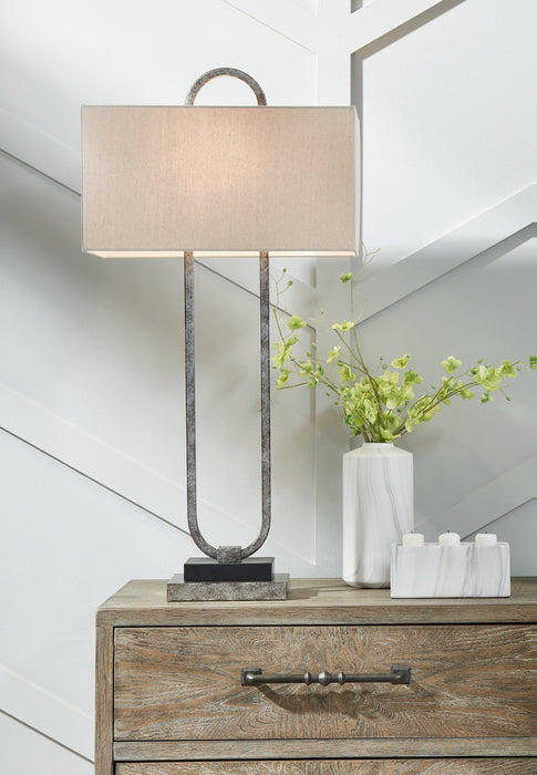 Bennish Metal Table Lamp (1/CN) Homeline Furniture