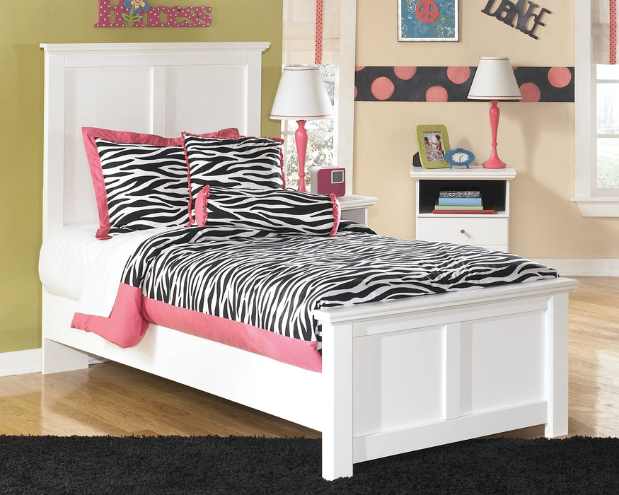 Bostwick Shoals Queen Panel Bed with Mirrored Dresser, Chest and Nightstand Homeline Furniture