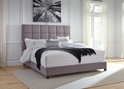 Dolante Queen Upholstered Bed Homeline Furniture