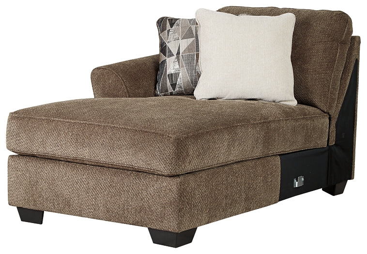 Graftin 3-Piece Sectional with Chaise Homeline Furniture