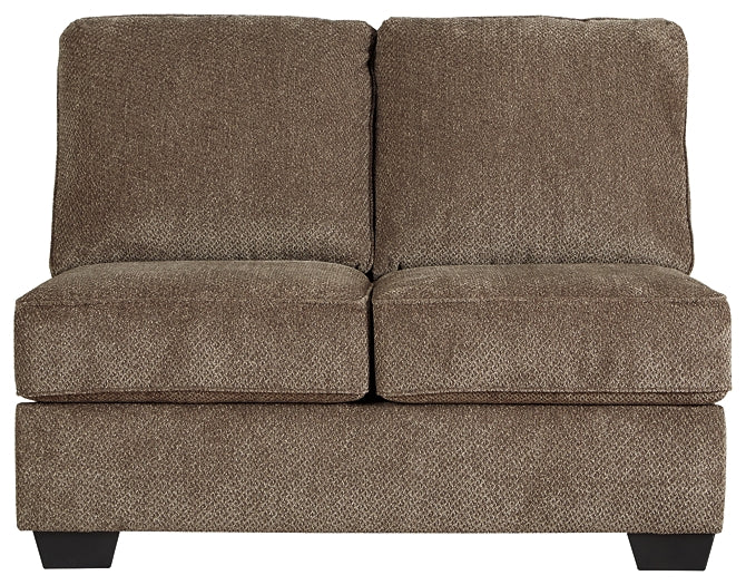 Graftin 3-Piece Sectional with Chaise Homeline Furniture