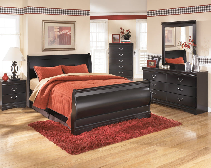 Huey Vineyard Queen Sleigh Bed with Mirrored Dresser, Chest and 2 Nightstands Homeline Furniture