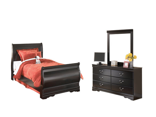 Huey Vineyard Twin Sleigh Headboard with Dresser Homeline Furniture