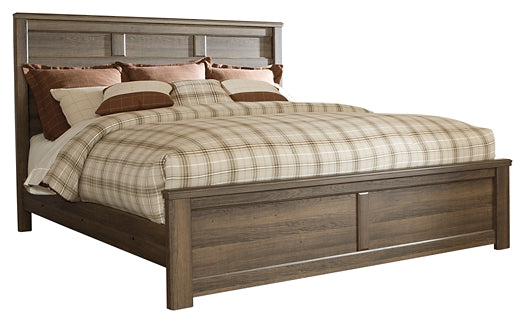 Juararo King Panel Bed with Mirrored Dresser Homeline Furniture