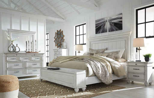 Kanwyn King Panel Bed with Storage with Mirrored Dresser, Chest and 2 Nightstands Homeline Furniture