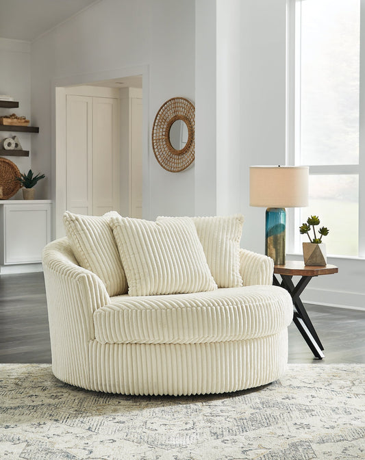 Lindyn Oversized Swivel Accent Chair Homeline Furniture