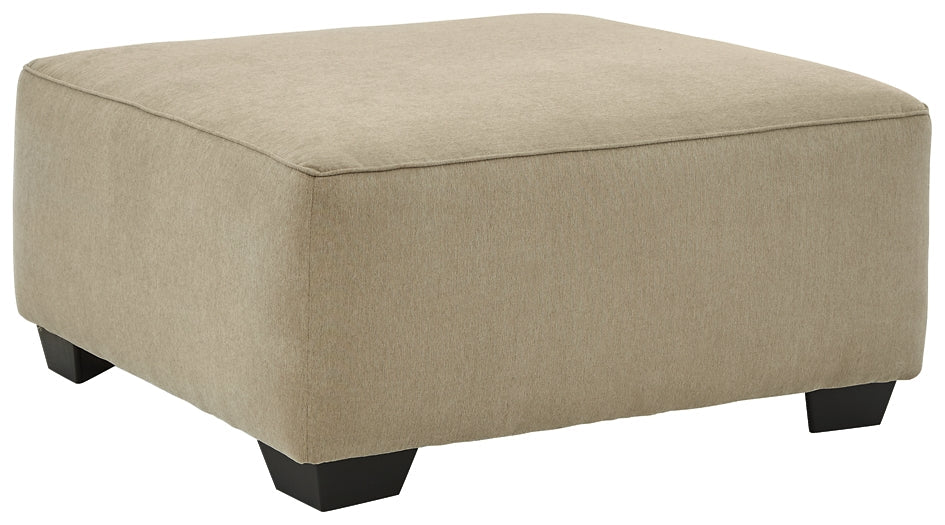 Lucina 3-Piece Sectional with Ottoman Homeline Furniture