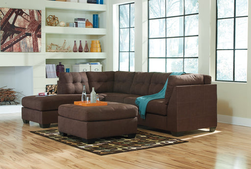 Maier 2-Piece Sectional with Ottoman Homeline Furniture