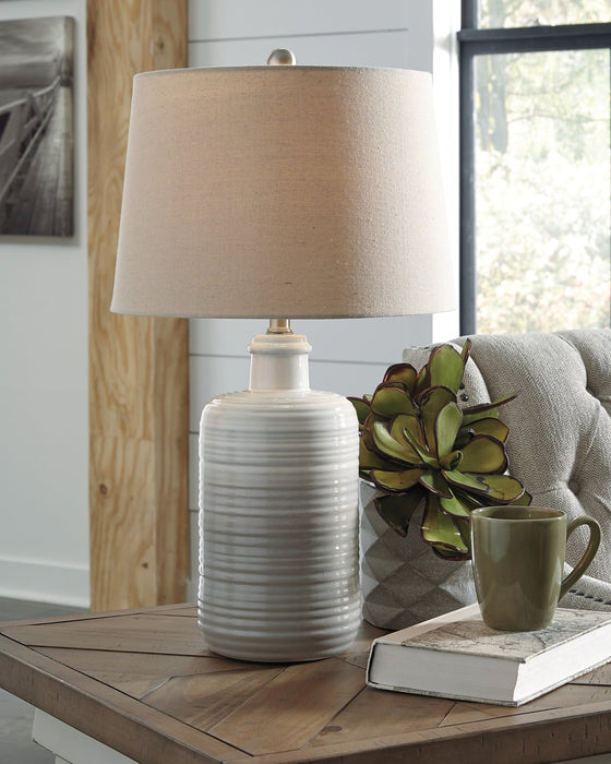 Marnina Ceramic Table Lamp (2/CN) Homeline Furniture