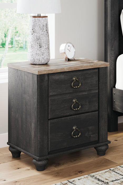 Nanforth Queen Panel Bed with Mirrored Dresser, Chest and Nightstand