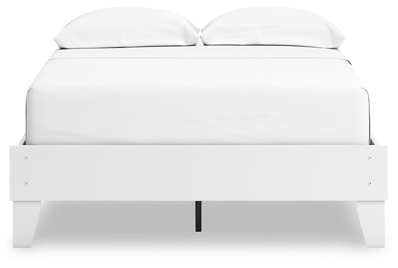 Hallityn  Platform Bed